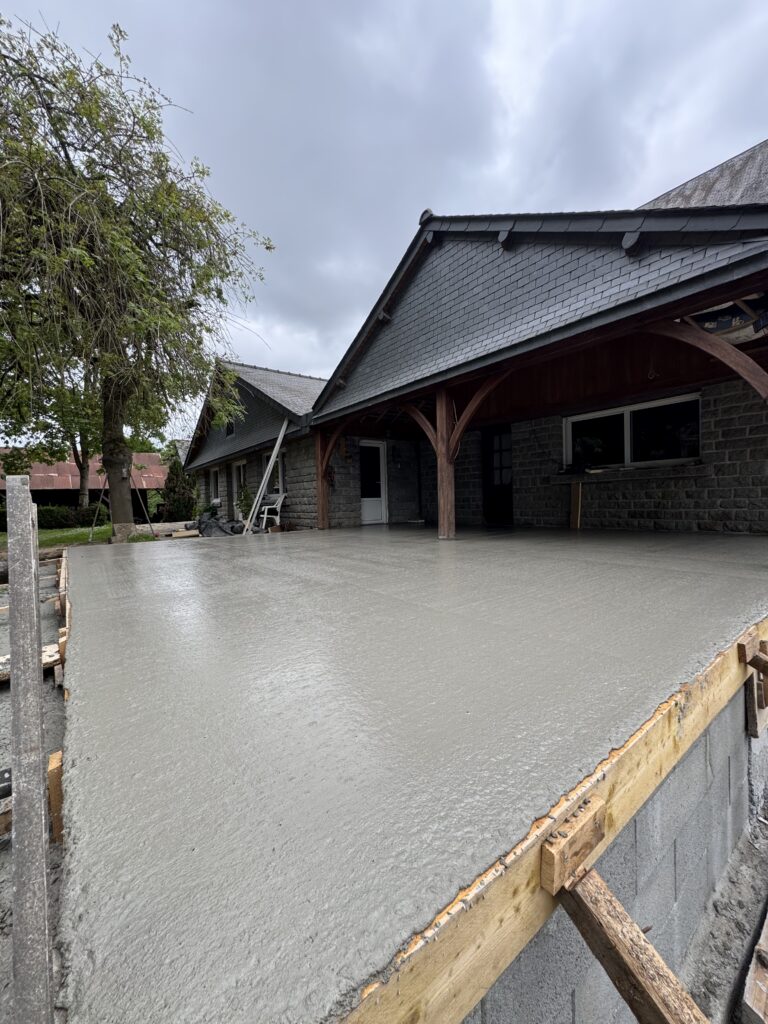 Finition de chantier de maçonnerie par AMD Habitat près de Vitré